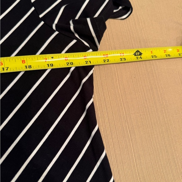 Chico’s size 3 (16/18) Women’s Black and White Striped Dress - Picture 4 of 10
